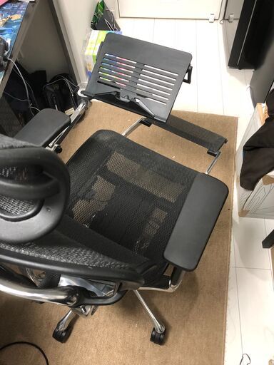 エルゴヒューマン プロ オットマン タブレットスタンド付き Culul 横浜の椅子 チェア の中古あげます 譲ります ジモティーで不用品の処分