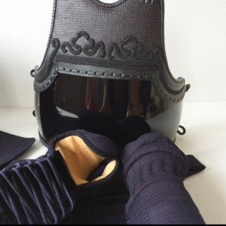 剣道！6ミリ織り刺し防具一式セット！エンジ刺し！Mサイズ！新品