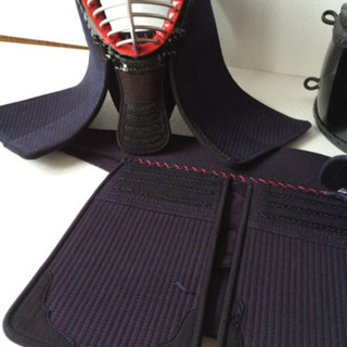 剣道！6ミリ織り刺し防具一式セット！エンジ刺し！Mサイズ！新品