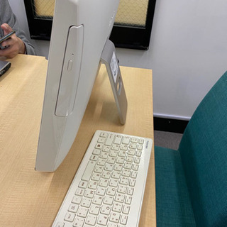 ディスプレイPC 東芝 CDあり office付き カメラ付き