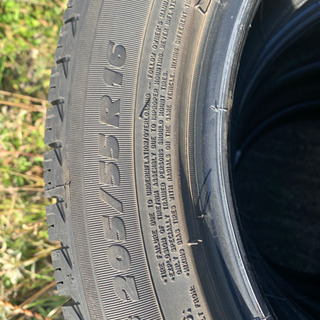 タイヤ　205.55.16