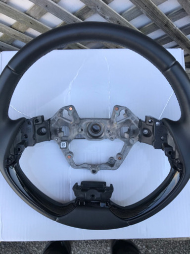 黒系と茶系のカラーでドレスアップした「トヨタC-HR」登場 【ニュース】 -