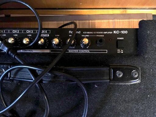 キーボードアンプ（Roland KC-100） ☆ Roland ローランド KC-100 4ch