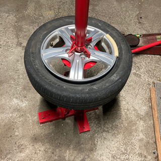 タイヤの手組みチェンジーになります。