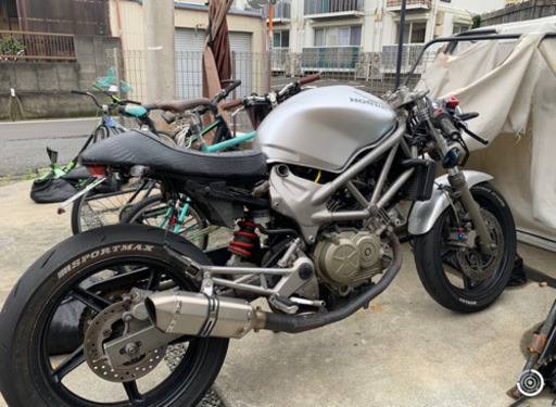 vtr250 カスタム　車体　キャブ型　自賠責来年4月まで　おまけ色々 vtr250 カスタム 車体 キャブ型 自賠責来年4月まで おまけ色々