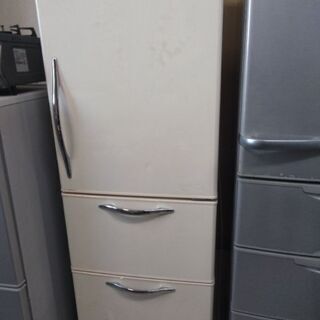 日立冷蔵庫265L R-S27YMV 2009年製別館倉庫場所浦添市安波茶においてあります