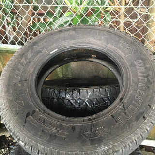 2tトラック　ブリザック　205/85R/16 117/115L LT スタッドレス