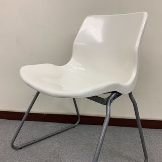 IKEAプラスチック製椅子12個