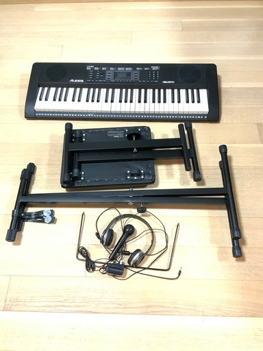 Alesis 電子キーボード 61鍵盤 初心者セット【ヘッドホン、マイク、スタンド、ベンチ、ACアダプター付き】自宅からオンラインレッスンが受講可能 Melody61 MKII