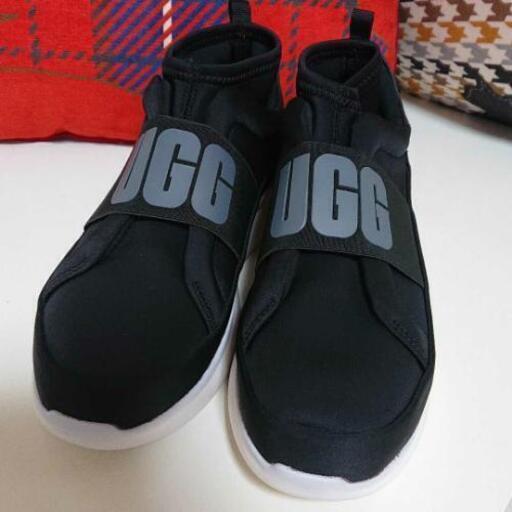 UGGスニーカー