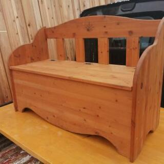 子供用の木製ベンチ　収納あり　カントリー家具