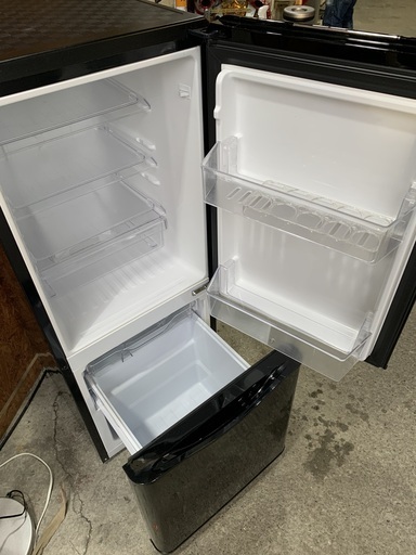 C2510 ダイウー 150L 2ドア冷蔵庫 ブラック