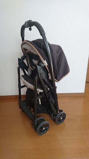 Combi コンビ　ベビーカー