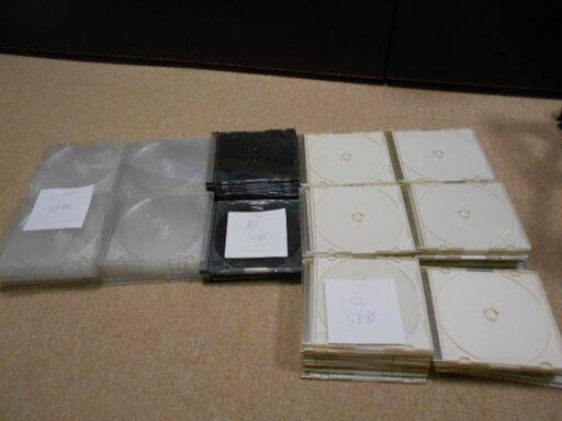 値下げしました Dvd Cdケース 100枚 スリムケース 5mm厚 白４６枚 黒１６枚 クリア３８枚 合計１００枚 囲碁男 枚方公園のその他の中古あげます 譲ります ジモティーで不用品の処分