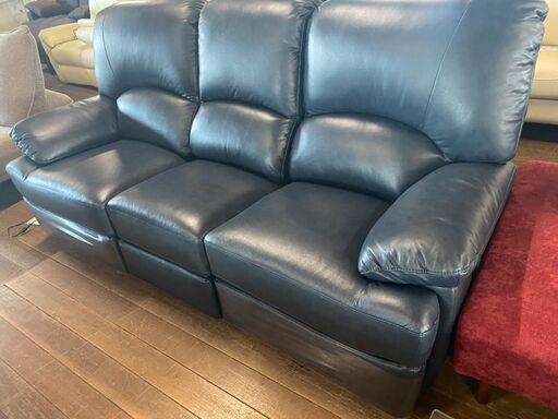 新品!電動ソファー!なんとイタリア革!モーターもドイツ製!通常15万