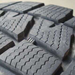 ダンロップスタッドレス215/60R16アルミ中古 4本セット