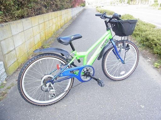 子供用　マウンテンタイプ　自転車　22インチ　シマノ