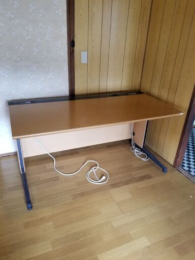 テーブル