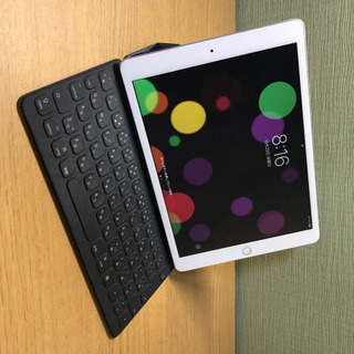 iPad 第７世代（32GB）スマートキーボード付