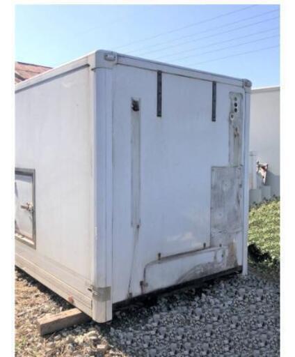 【横スライド扉・小扉2ヶ所あり】【3t車でも配送可】保冷コンテナ 長さ約435cm×幅185cm×高さ210cmくらい 四街道市発 配送可 横スライド扉・小扉2ヶ所あり】【3t車でも配送可】保冷コンテナ 長さ約