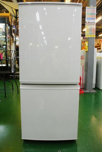 シャープ 2ドア冷蔵庫 SJ-D14C-W 2017年製。動作確認清掃済。当店の動作不具合時返金保証6ヵ月付き。