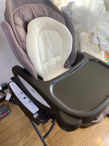 美品2020年3月購入アップリカ　ユラリズム　オート