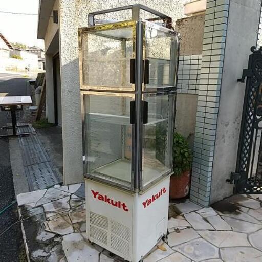 TOSHIBA 4面ガラス温、冷蔵ショーケース 2570×490×470 動作確認済み 2箇所扉 業務用 店舗用