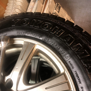 タイヤ ホイル付き YOKOHAMA 215/70R16 1000 スノータイヤ TUBELESS MiLLOUS タイヤ ホイル付き YOKOHAMA 215/70R16 1000 スノータイヤ TUBELESS