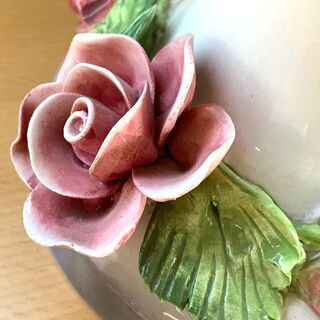 イタリア直輸入　イタリア製　陶器　『薔薇のスタンドライト』　アンティーク N1733・イタリア製 陶器製 ランプ 卓上 照明 アンティーク スタンド