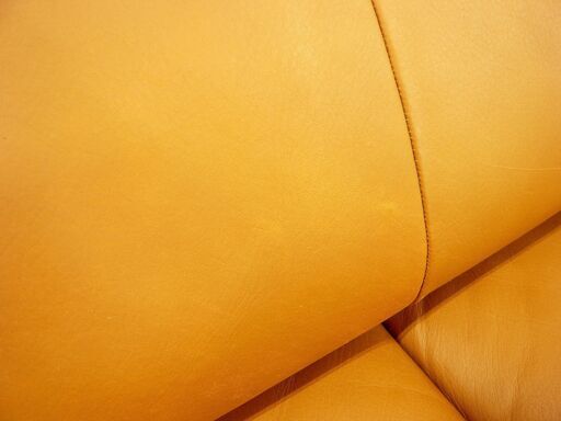 大幅値下げ！展示品！カリモク3人掛けソファ 本革 リーベル ZT73モデル 太糸ステッチ 幅198cm karimoku　西岡店 大幅値下げ！展示品！カリモク3人掛けソファ 本革 リーベル ZT73モデル