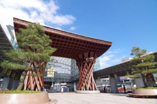 【宿と新幹線】ペアで55,400→36,010円！東京→金沢駅 ホテル付き旅行
