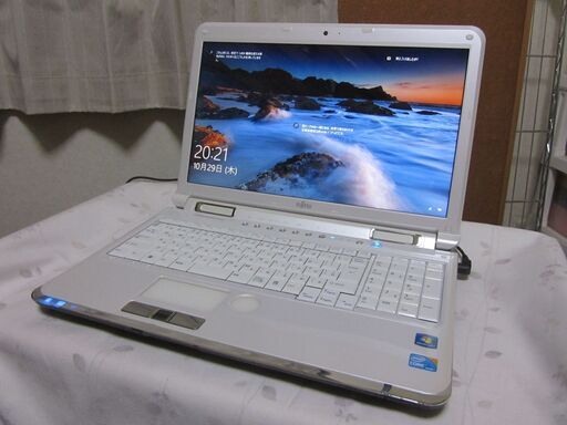 富士通 FM-V　AH700/5B  Core i5  M560 デュアルコアCPU、15.6型液晶、Windows10 Home 64bit、HDD 750GB、メモリ4 GB、無線・有線LAN、HDMI、MS Office365(ver2016)インストール済。