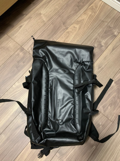 定価24000 オークリー　リュック