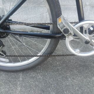 クロスバイク PHERKAD 太タイヤ 26インチ 6段変速 黒 配送無料