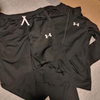 UNDER ARMOUR160ジャージ上下。一度使用のみ。