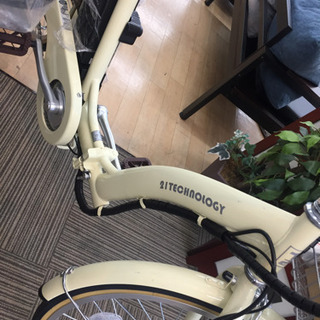 10/30 24インチ電動自転車✨ クリーム色と丸みのあるウエーブが落ち着い