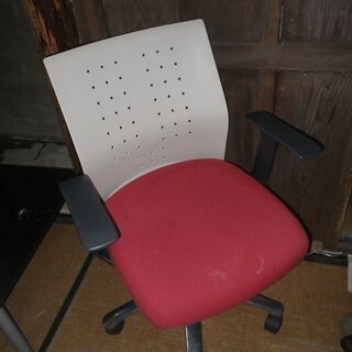 コクヨ　デスクチェア　エクサージュ　事務椅子　赤白　中古品