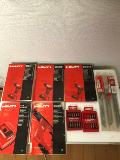 ①♦️緊急値下げ♦️HILTI ヒルティ 11点セット おまけ付き レシプロソー（切断機）1台 インパクトドライバー3台 作業用ライト1台 充電器1台 中古