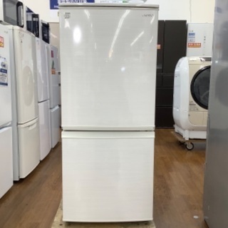 ♻️冷蔵庫 ひろびろ使えて整理がらく。置くだけでらくに冷凍、おいしく保存。霜