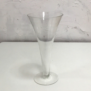 ガラス製花瓶　②