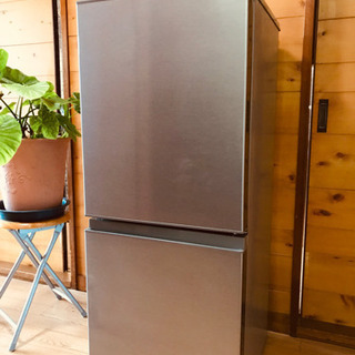 2ドア冷蔵庫。AQUA2018年式。