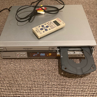 【ネット決済】Panasonic VHS ビデオ一体型DVDレコ...