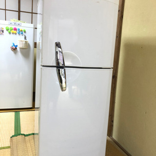 三菱　冷蔵庫　MR-14M-W 美品　２００６年製造　棚板なし