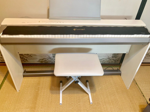 CASIO 電子ピアノ 88鍵盤 ホワイト 【美品】椅子付き | procomm.ca
