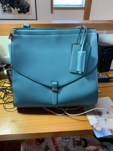 PELLE MORBIDA|ペッレモルビダ】Capitano プリズムレザー 牛革