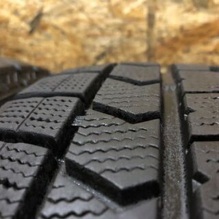 DUNLOP WINTER MAXX WM02 215/55R17 17インチ スタッドレス 4本 2016年製 バリ溝 レクサスHS クラウンアスリート等　(VTM229) クレジットカード QR決済可能