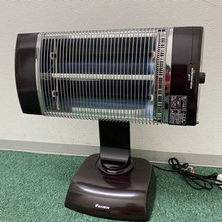 配達無料地域あり＊ダイキン　遠赤外線暖房機　セラムヒート  2017年製＊製造番号C018937＊ 配達無料地域あり＊ダイキン 遠赤外線暖房機 セラムヒート 2017年製＊製造