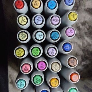 コピック イラスト、マンガなどに使える (コピックの内容は写真を参考ください)