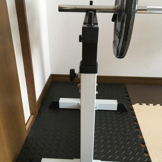 トレーニング器具　バーベル(直径28ｍｍ、160cm)、セーフティスタンド、20kgプレート×2、カラー×2