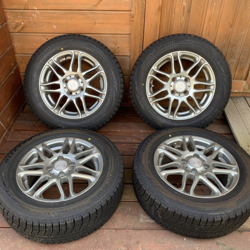 スタッドレスタイヤとアルミ　175/65R14 5.5j  4本セット